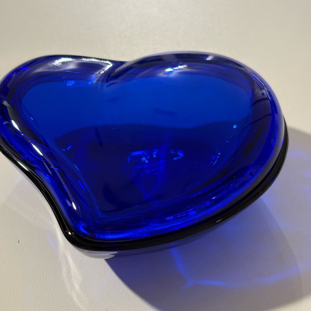 Elsa Peretti for Tiffany & Co. Cobalt Blue Glass Trinket Box - Picture 2 of 8